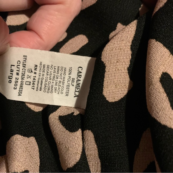 Caramela Large oversized leopard boxy V Neck lightweight dressy blouse - Picture 3 of 5